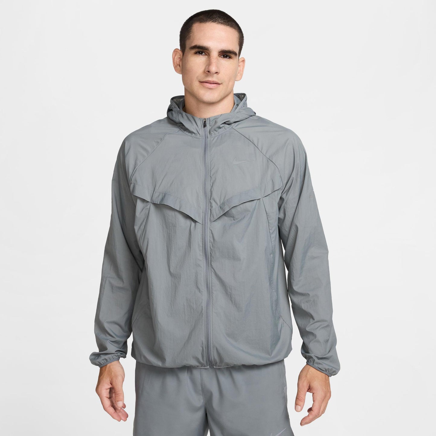 Nike Stride Běžecká bunda Muži - šedá, stříbrná