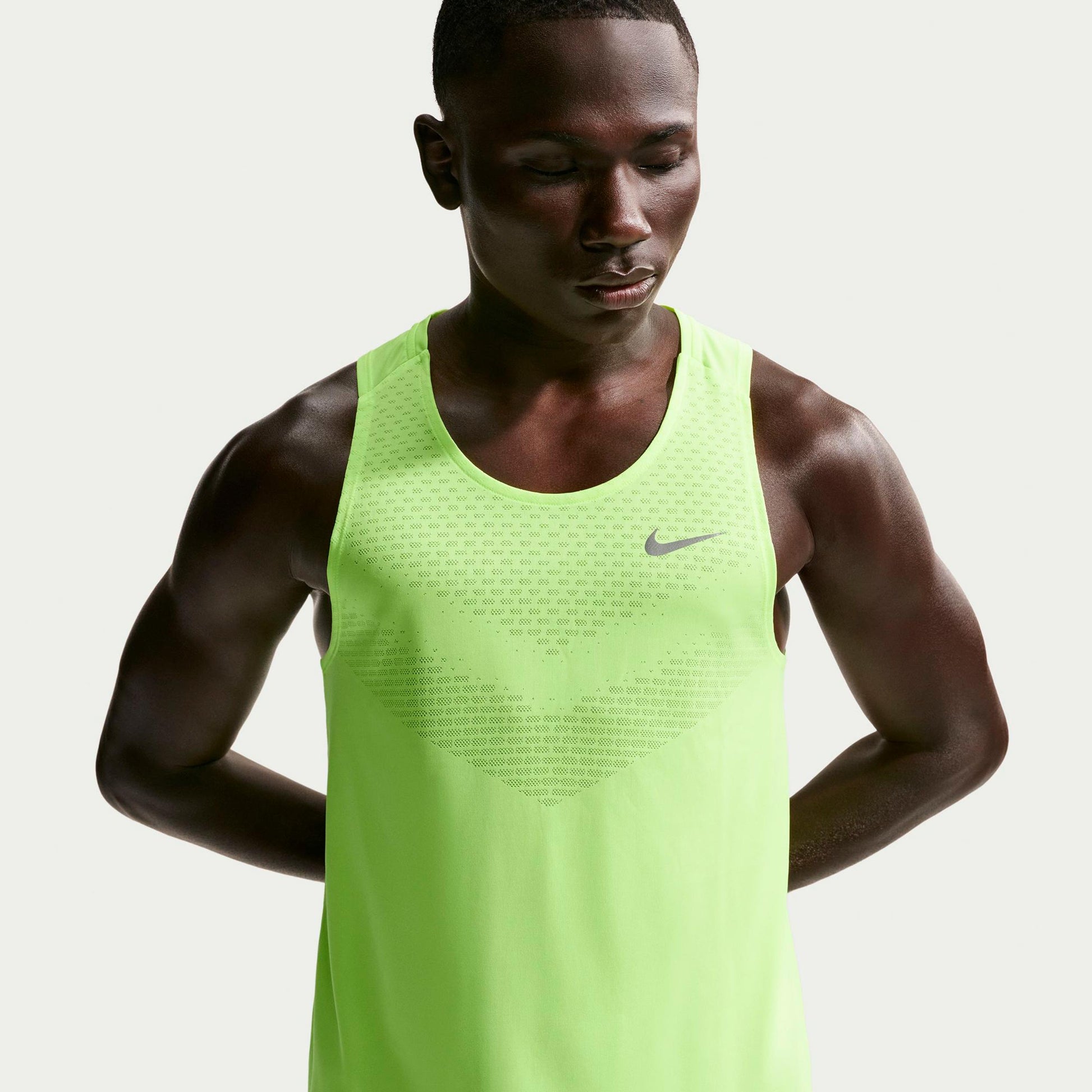 Nike Stride Běžecké tričko Muži - neonově žlutá, stříbrná