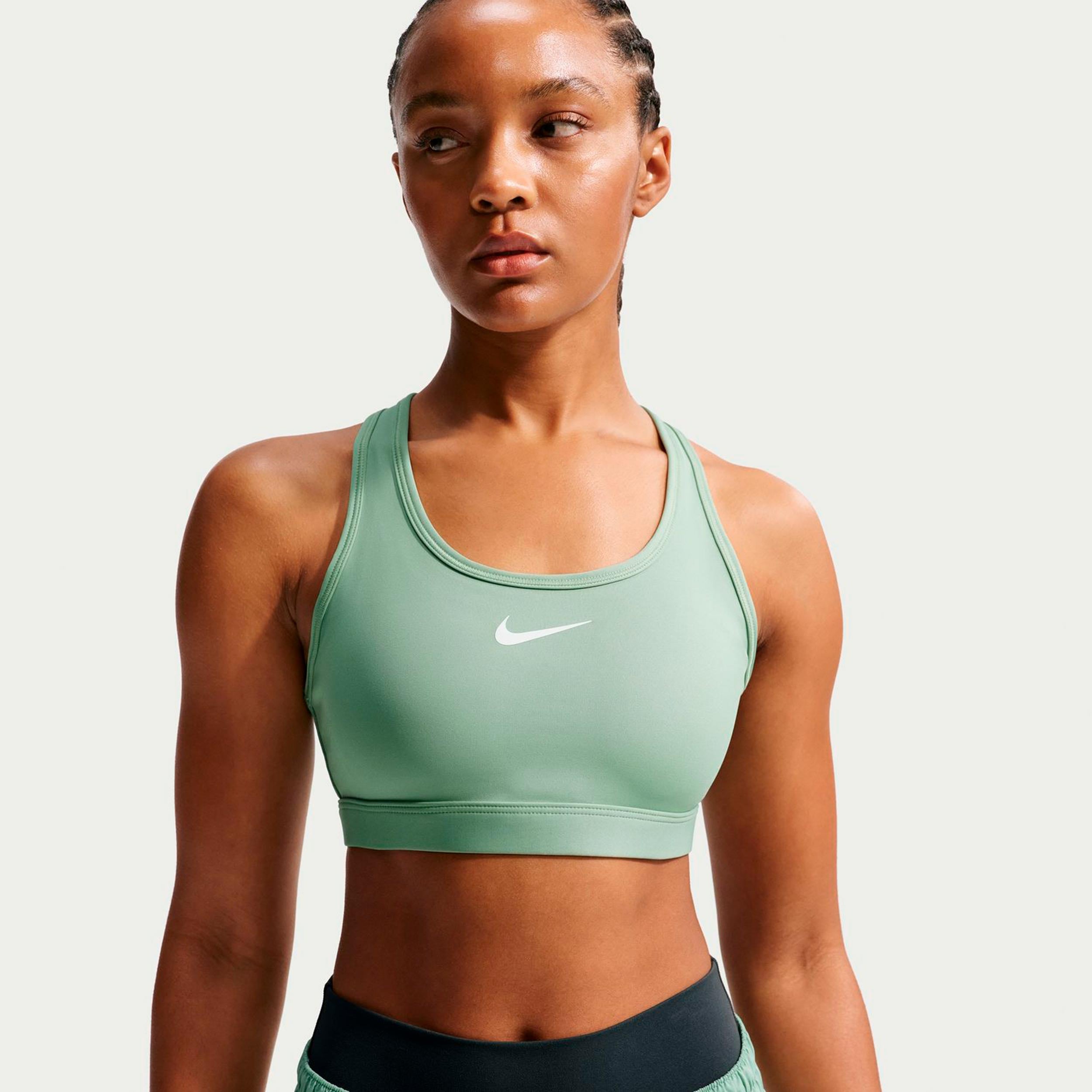 Nike Swoosh Medium Sportovní podprsenka Dámy - šalvěj, bílá