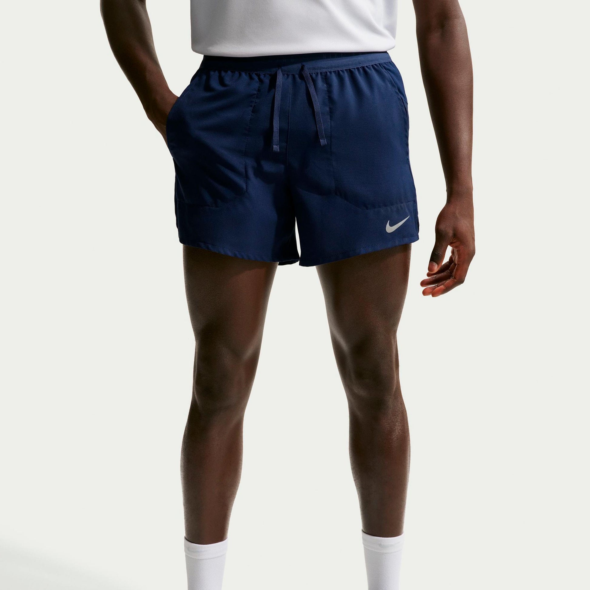 Nike STRIDE 5IN  Běžecké šortky Muži - tmavě modrá, stříbrná