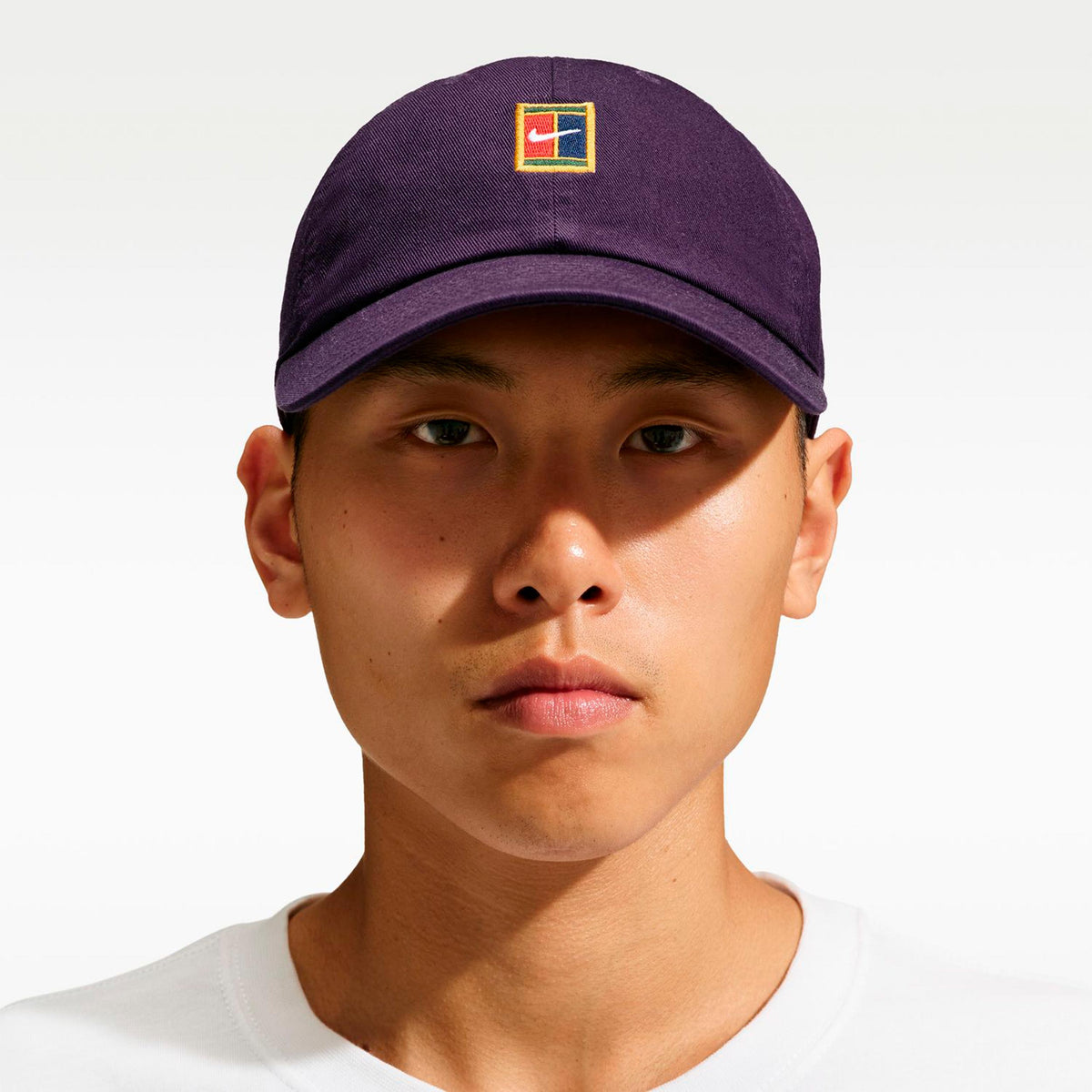Nike Club Court Čepice Unisex - tmavě fialová