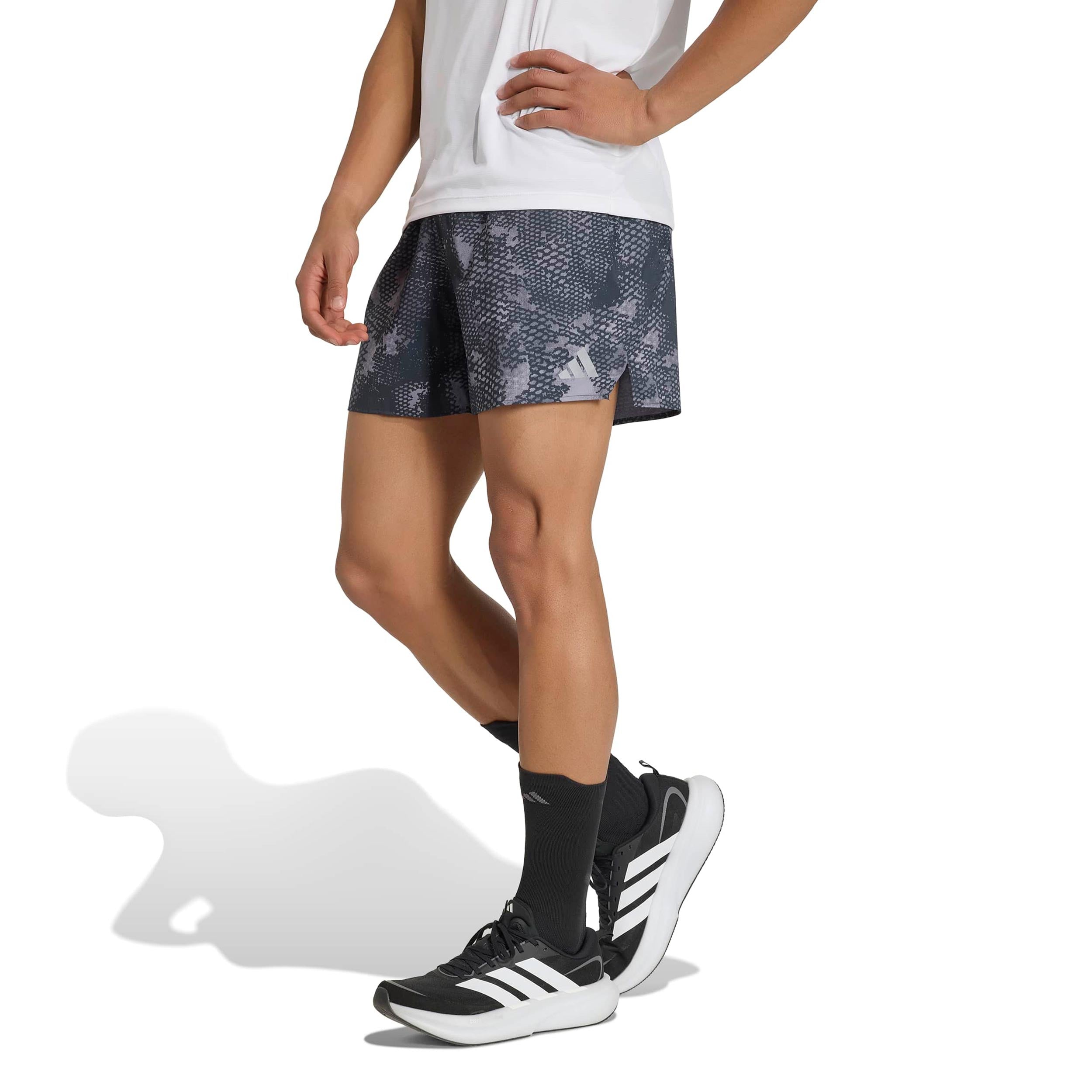 adidas adi365 Běžecké šortky Muži - šedá