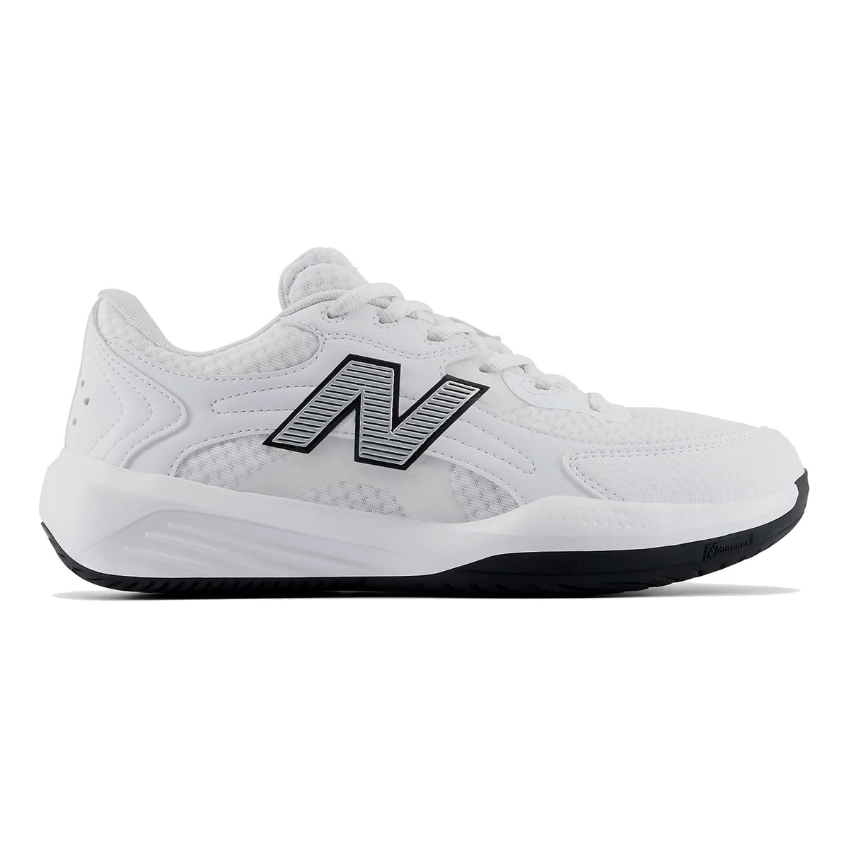 New Balance 696v7 Obuv na všechny povrchy Dámy - bílá, černá