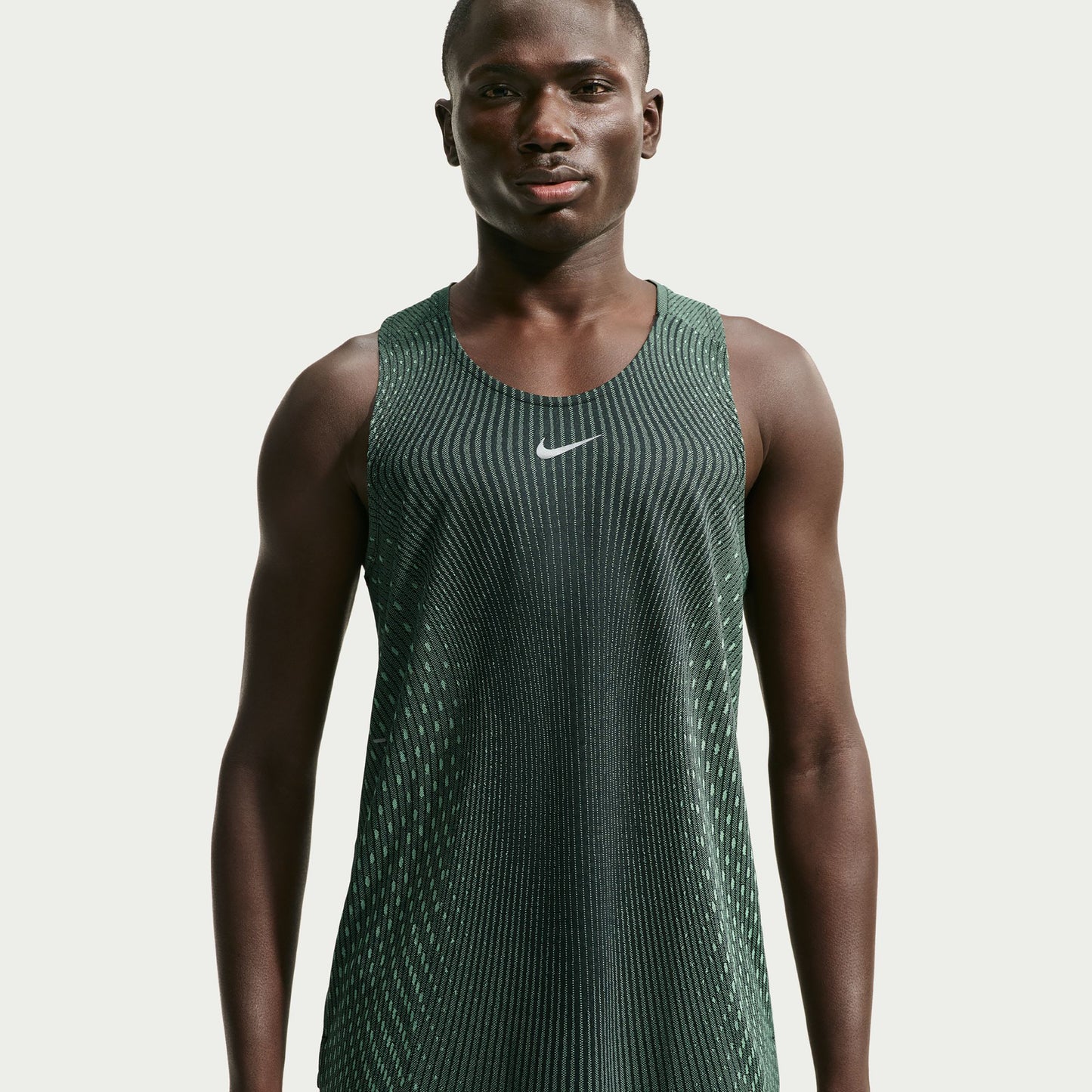 Nike Stride  Běžecké tričko Muži - olivová, stříbrná