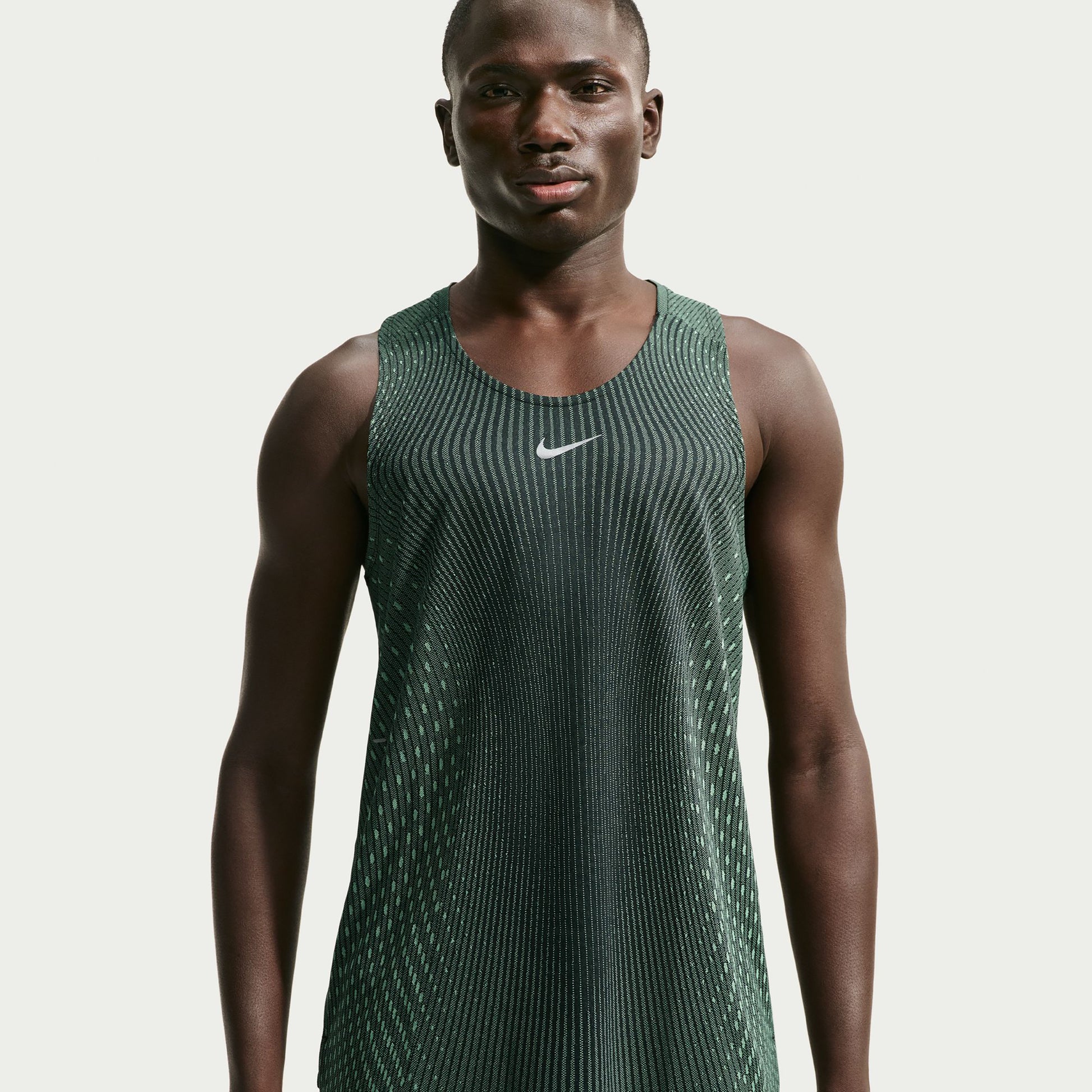 Nike Stride  Běžecké tričko Muži - olivová, stříbrná
