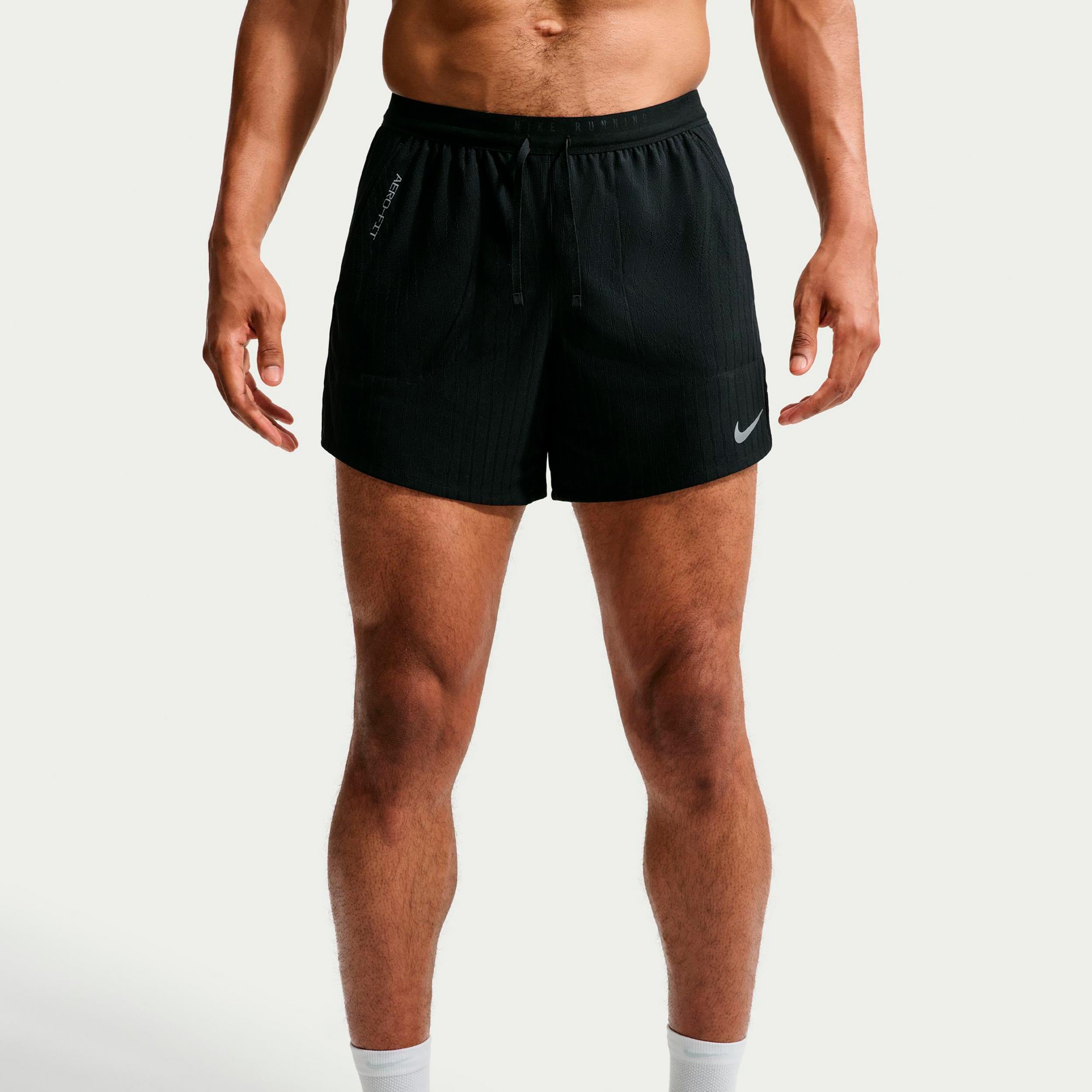 Nike Stride  Běžecké šortky Muži - černá, stříbrná