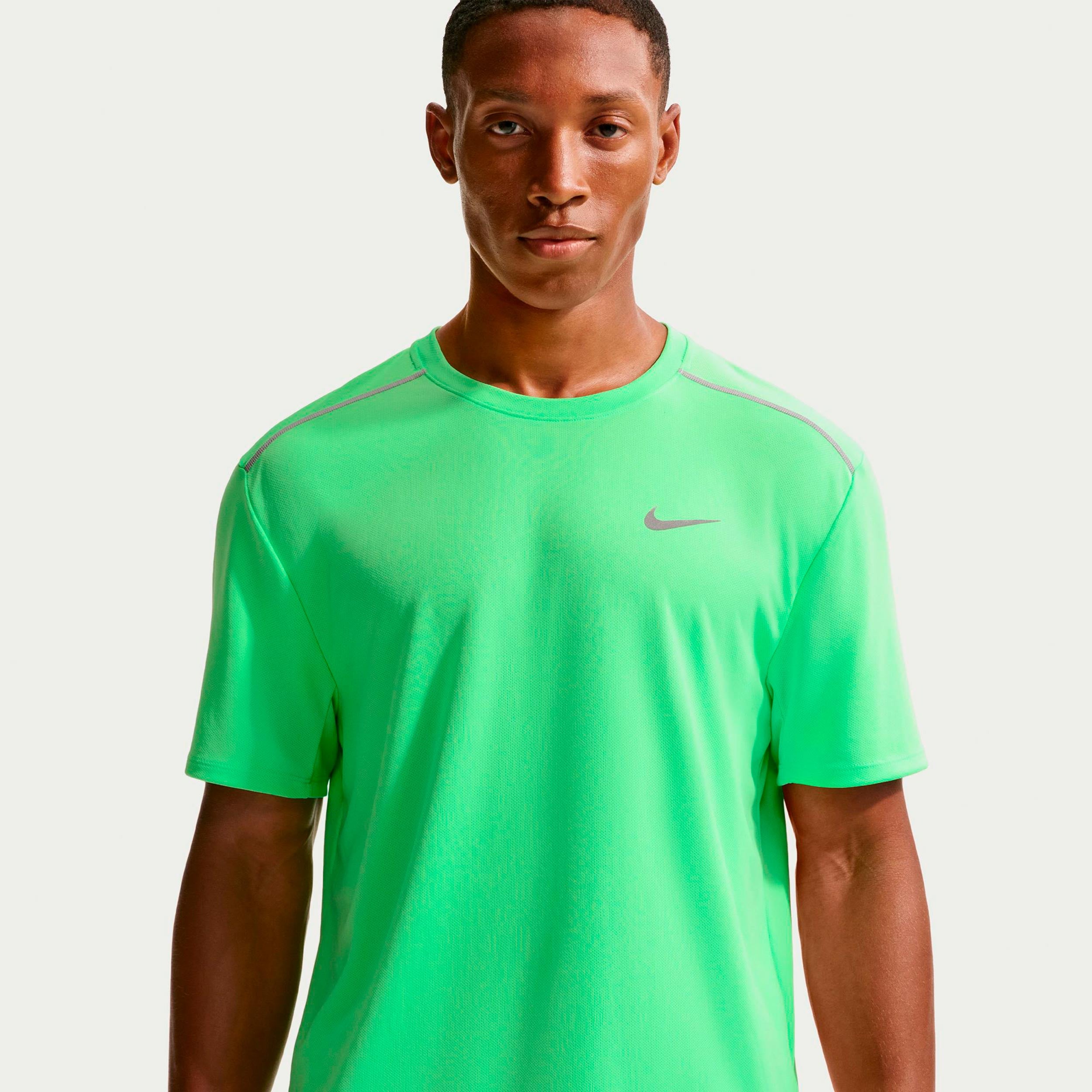 Nike Miler  Běžecké tričko Muži - zelená, stříbrná